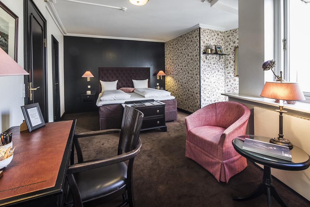 Hotel Kong Frederik 4*
